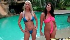 Watch Nicole Thomas And Evi Fox In Tiny Bikinis 1 #28577
